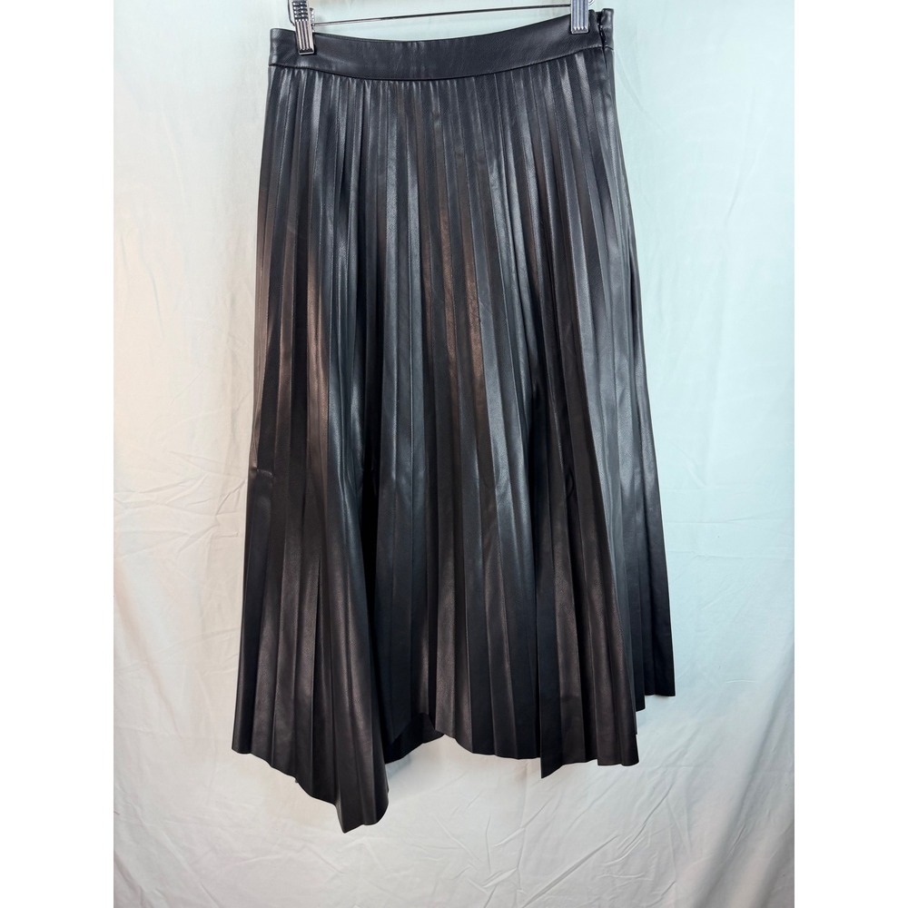 Ellie Tahari Black Faux Leather Pleated Midi‎ Skirt Asymmetrical  Hem Size 4